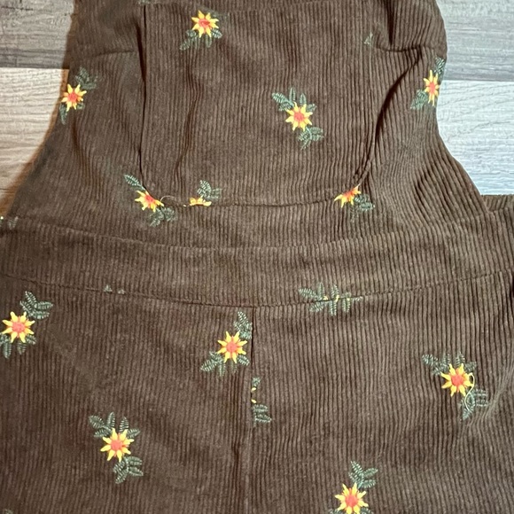 SHEIN MOD Floral Embroidered Corduroy Overall Romper SZ XL - Picture 9 of 15
